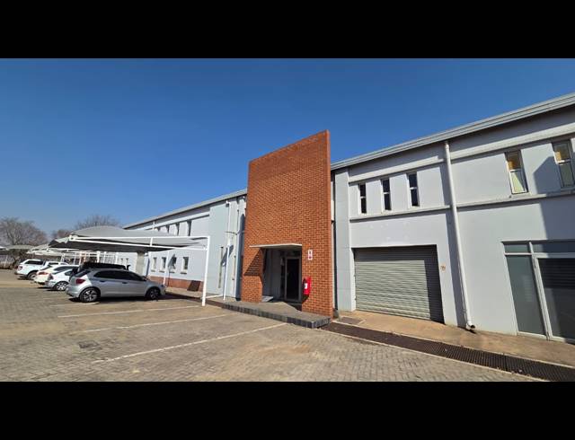 472M² WAREHOUSE TO LET IN ROUTE 21 BUSINESS PARK